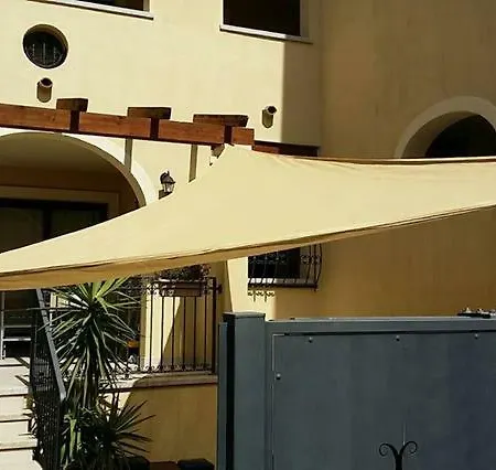 Holiday home Giardini House